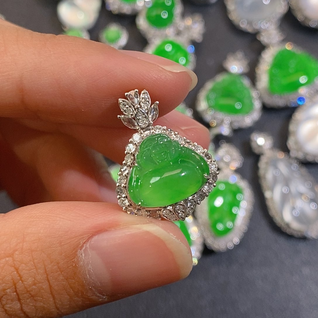 翡翠颈饰18K金镶嵌天然缅甸A货翡翠