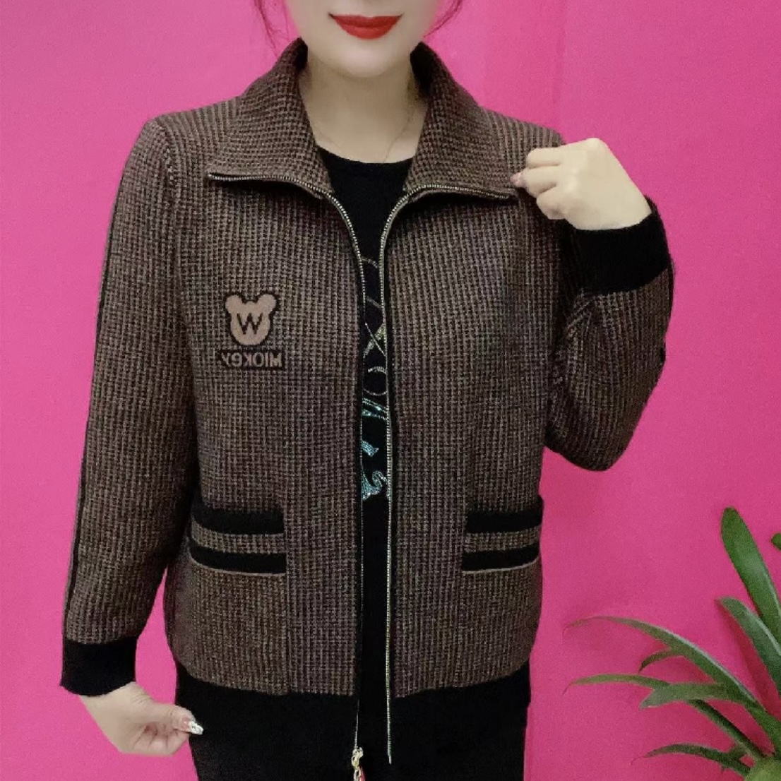 秋冬新款减龄时尚中老年女装长袖小熊提花针织拉链开衫外套上衣