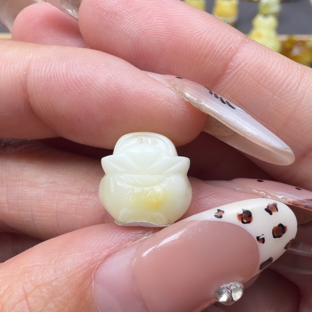 琥珀未镶嵌裸石蜜蜡