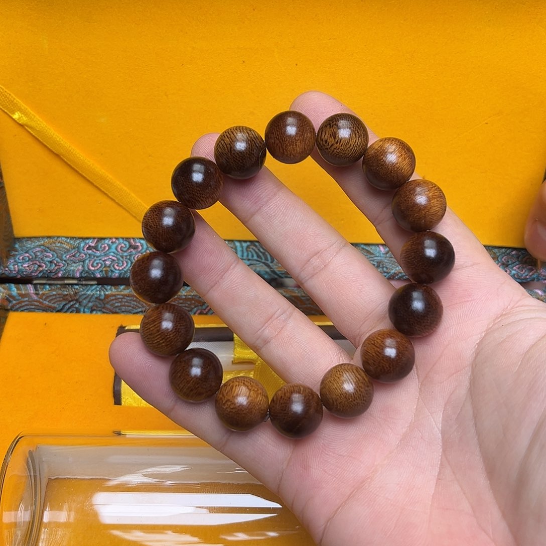 大叶紫檀（黑酸枝木类）