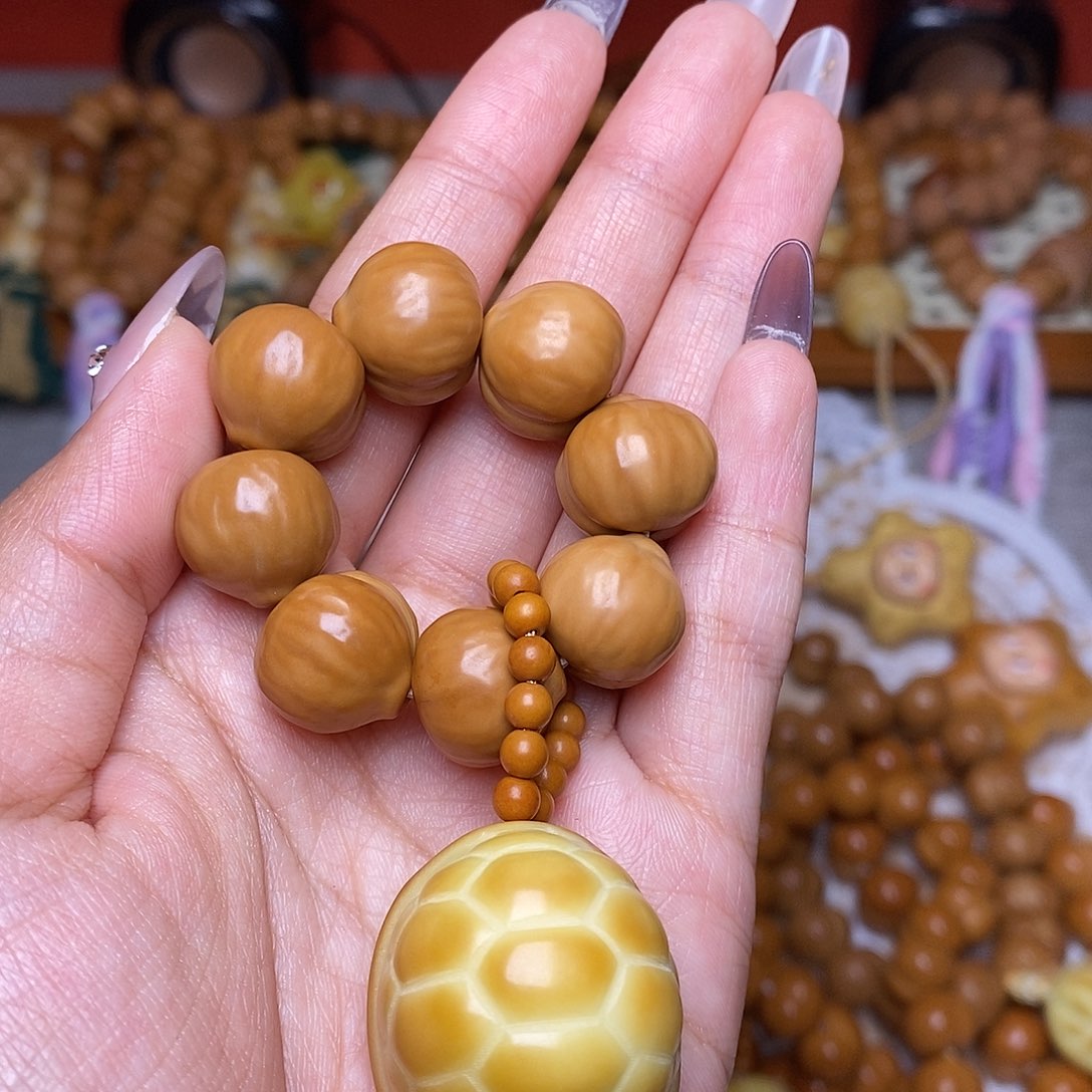 吊坠猴头核桃屁桃大富甲手捻