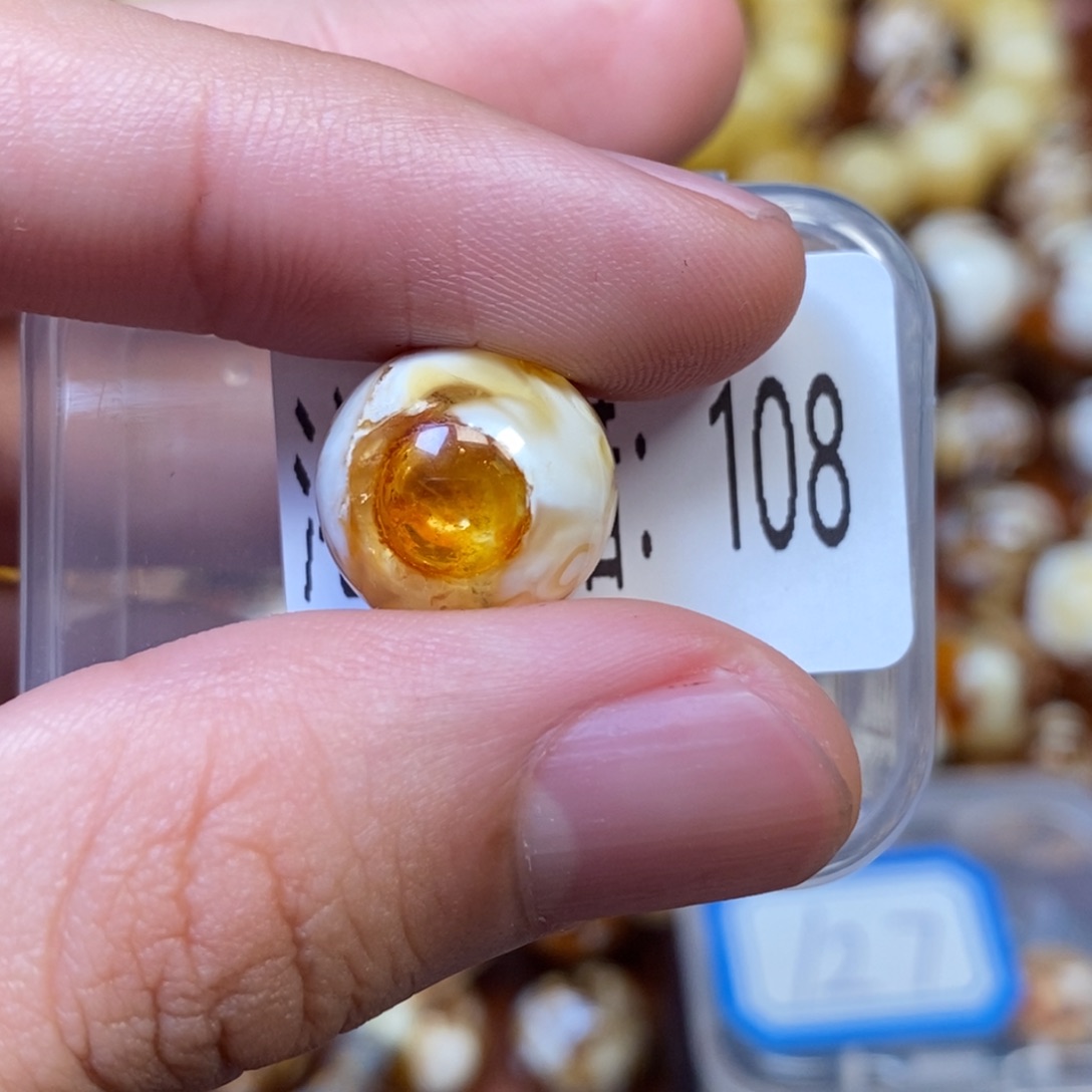 逆***星把件猴头核桃沁色圆珠老型108