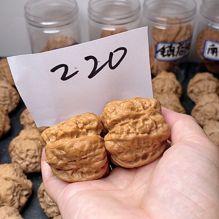 蛤蟆41斤左右一个人的时候就