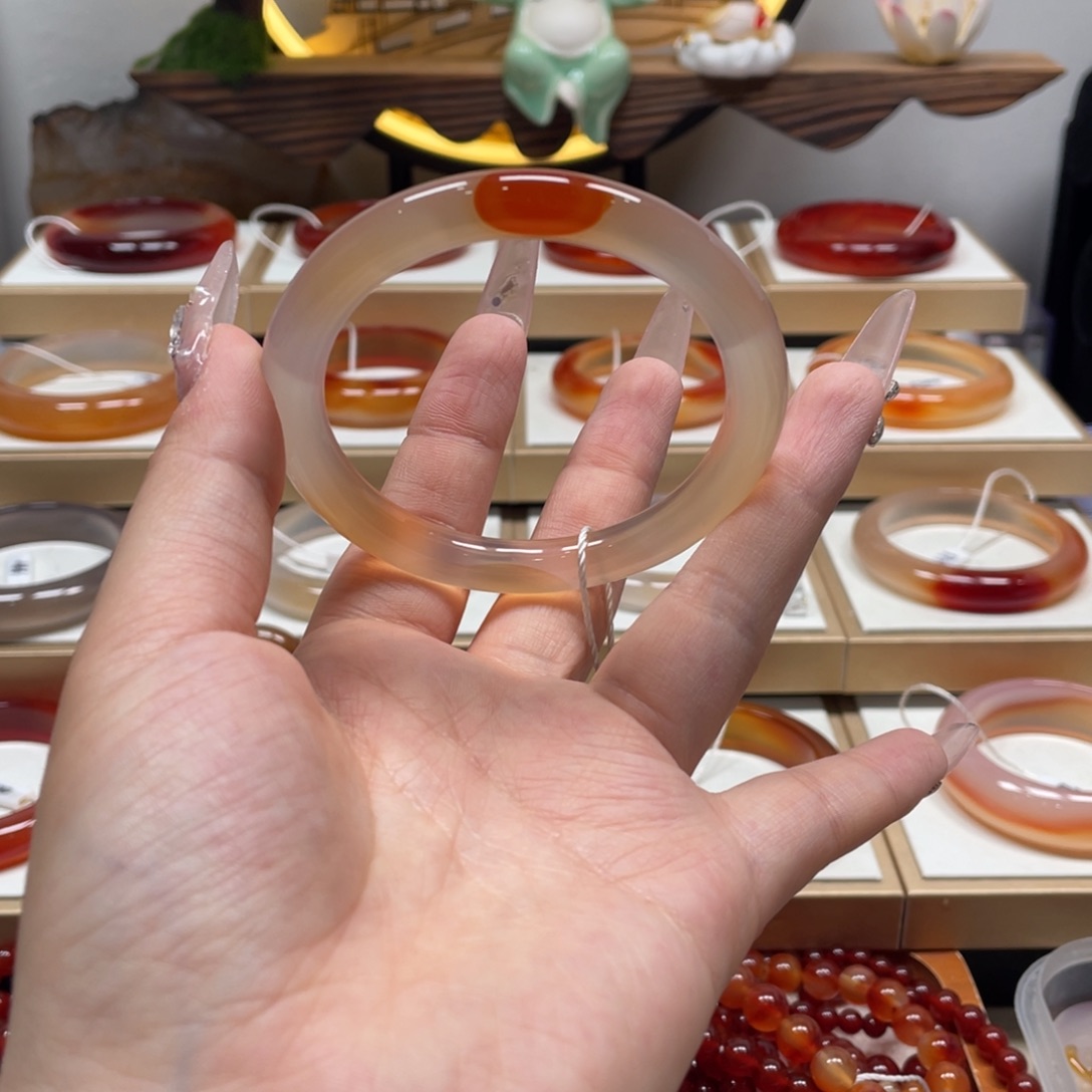 玛瑙/玉髓未镶嵌手镯