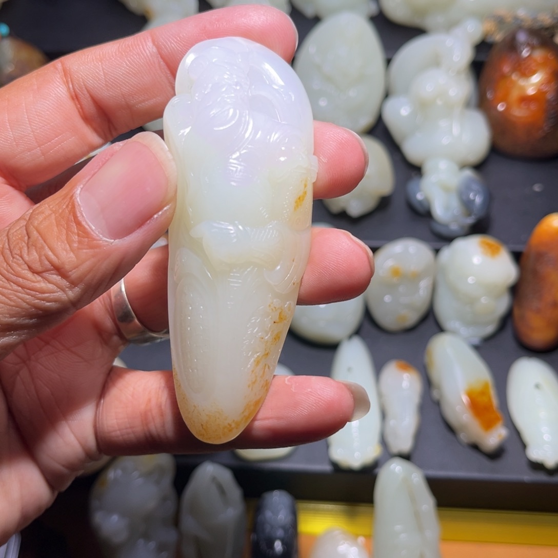 和田玉颈饰未镶嵌瑞****！