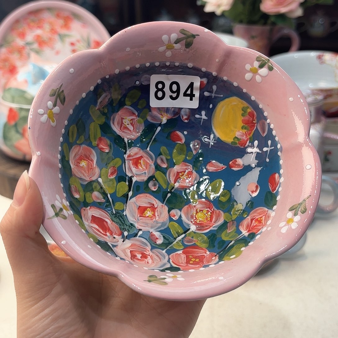 瓷片兔兔的小可爱太