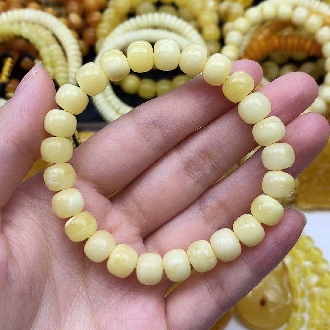 蜜蜡未镶嵌珠宝奇石
