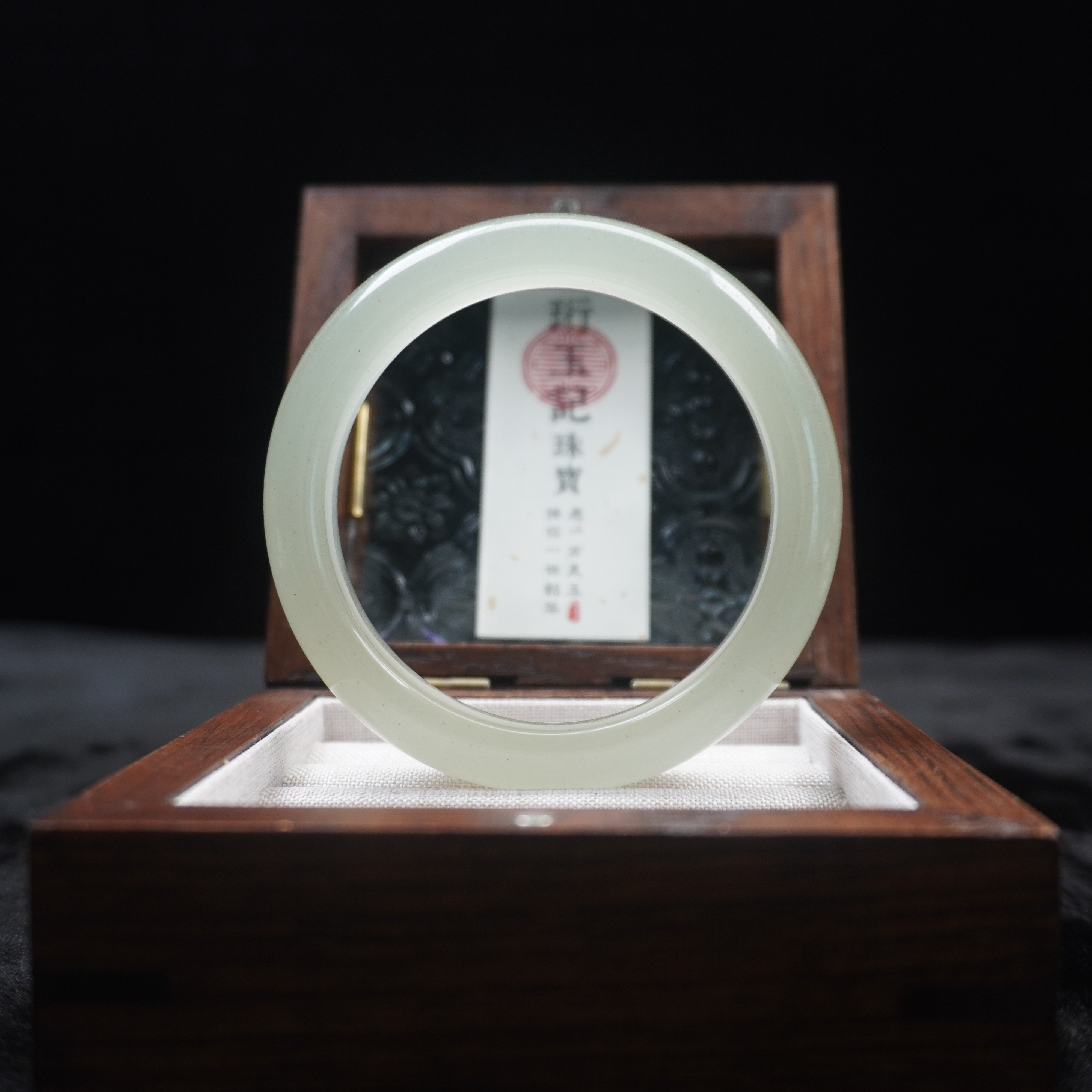 天然东陵玉石手镯冰透款白晴色百搭白月光甜美时尚精美珠宝饰品
