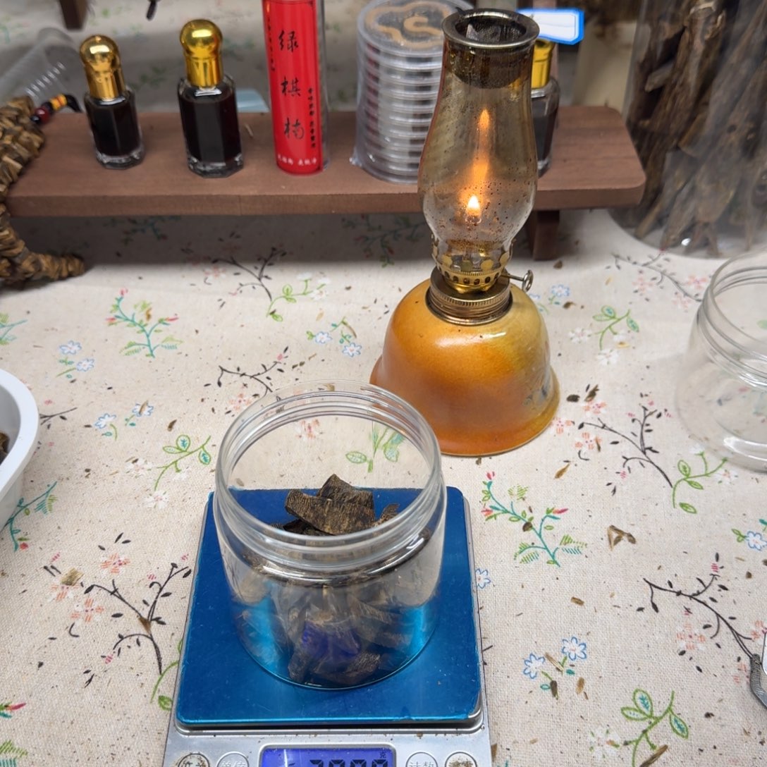 @***空沉香沉香碎屑块料30克