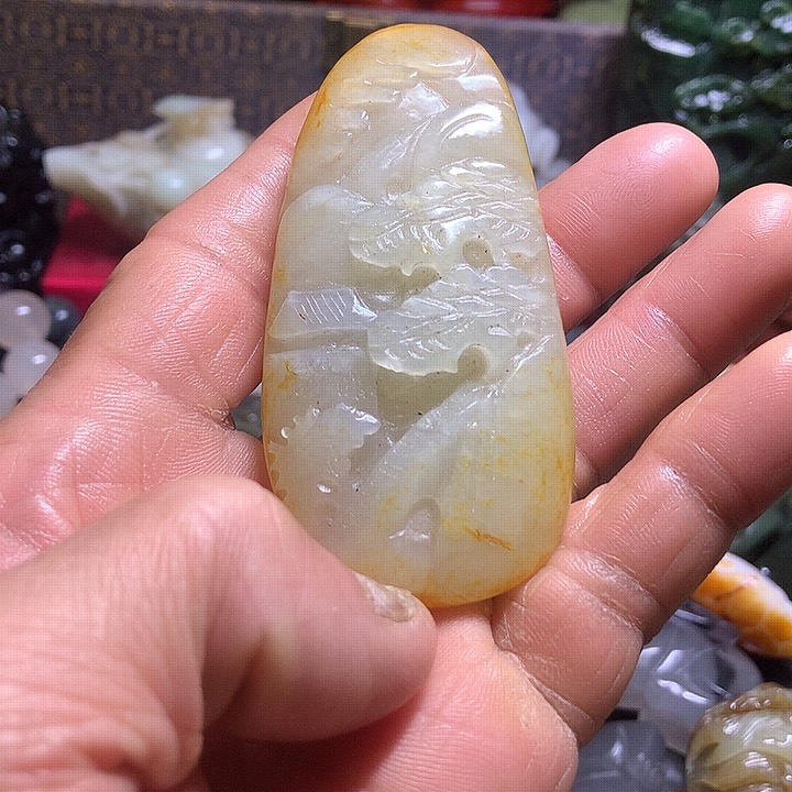 未镶嵌和田玉（糖玉）挂件
