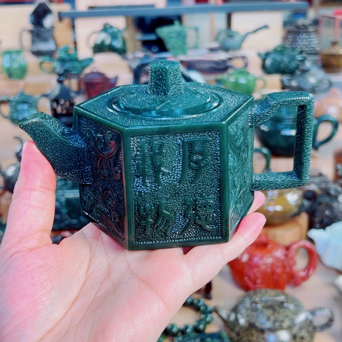 大***爷天然石材手工雕刻