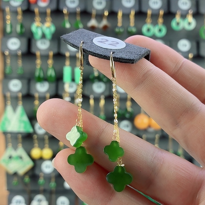 和田玉18K金镶嵌耳饰