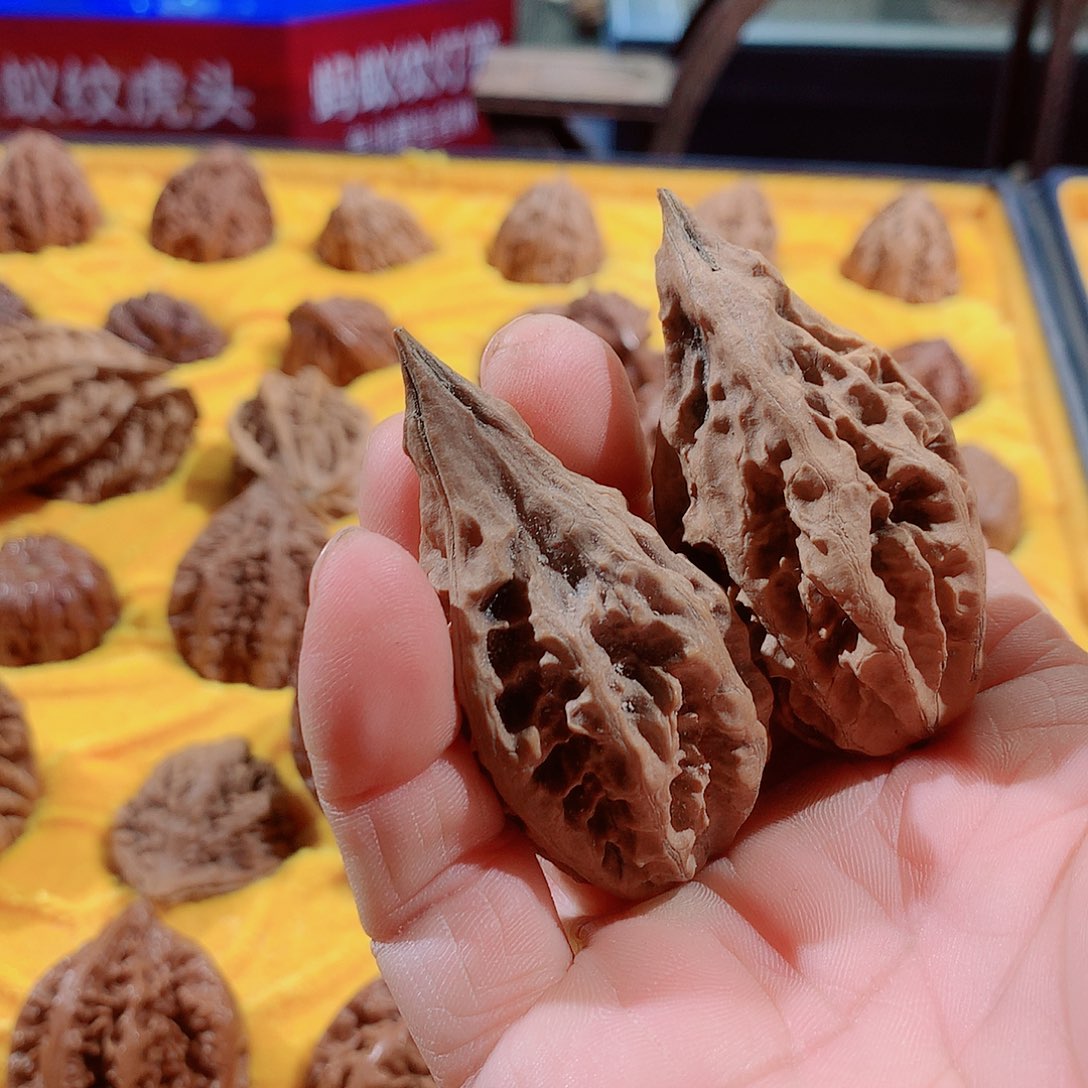 秋***寒桃核吊坠风头核桃