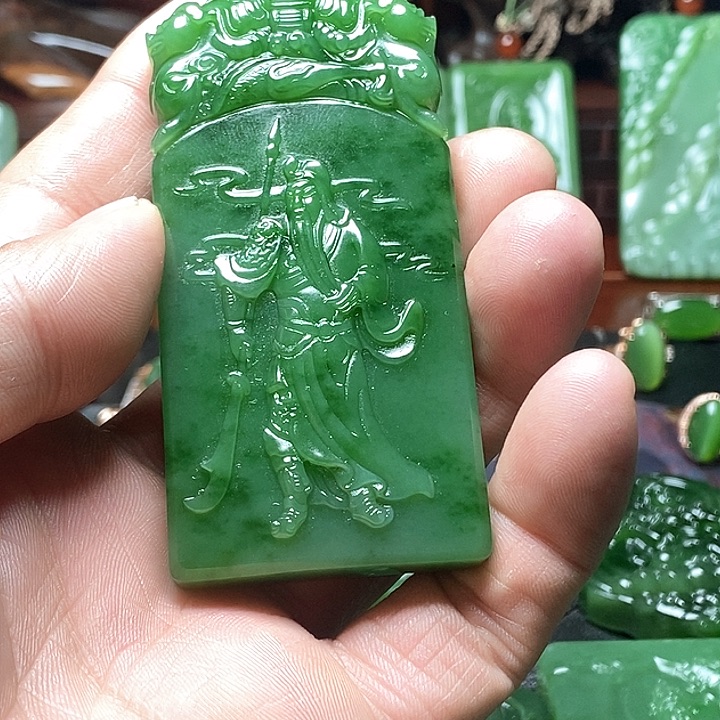 和田玉（碧玉）挂件未镶嵌满****，