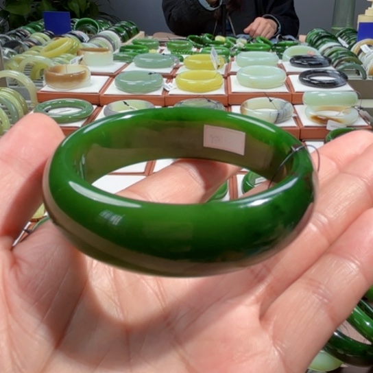 和田玉（碧玉）手镯未镶嵌