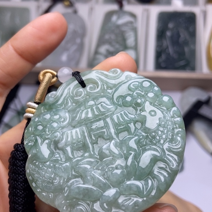 翡翠未镶嵌颈饰翡翠