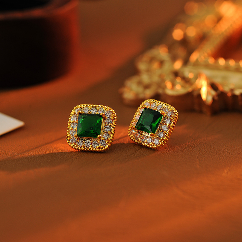 合金耳饰 1077莫桑石方糖耳钉精致高级感通勤