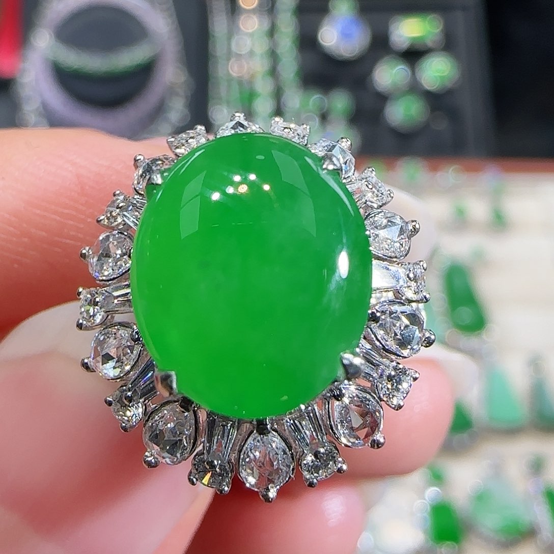 翡翠吊坠(不含链)18K金镶嵌