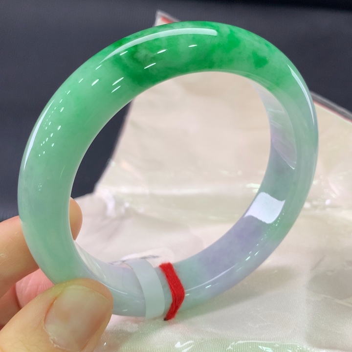 翡翠未镶嵌手镯正圈57