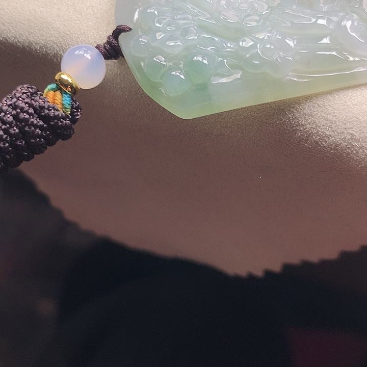 翡翠颈饰未镶嵌吊坠