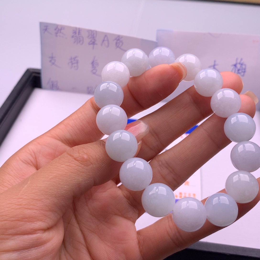 小****翡翠未镶嵌手链多样性