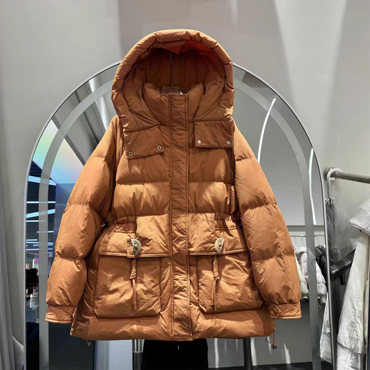 A63#半扣玉佩系带鹅绒服2025新款冬季女中长连帽收腰加厚外套