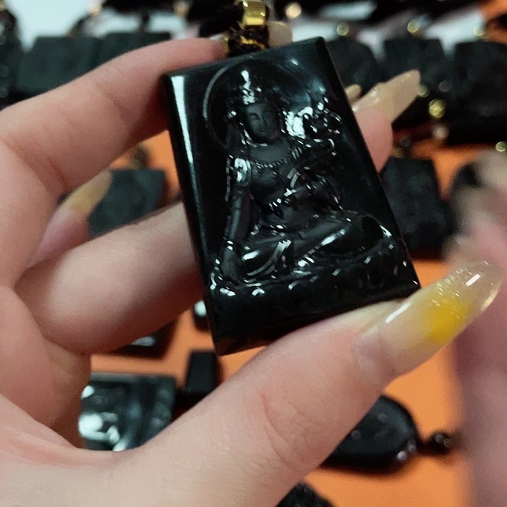 翡翠挂件未镶嵌拾*哥