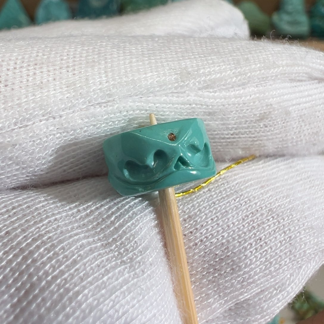 绿松石配饰未镶嵌