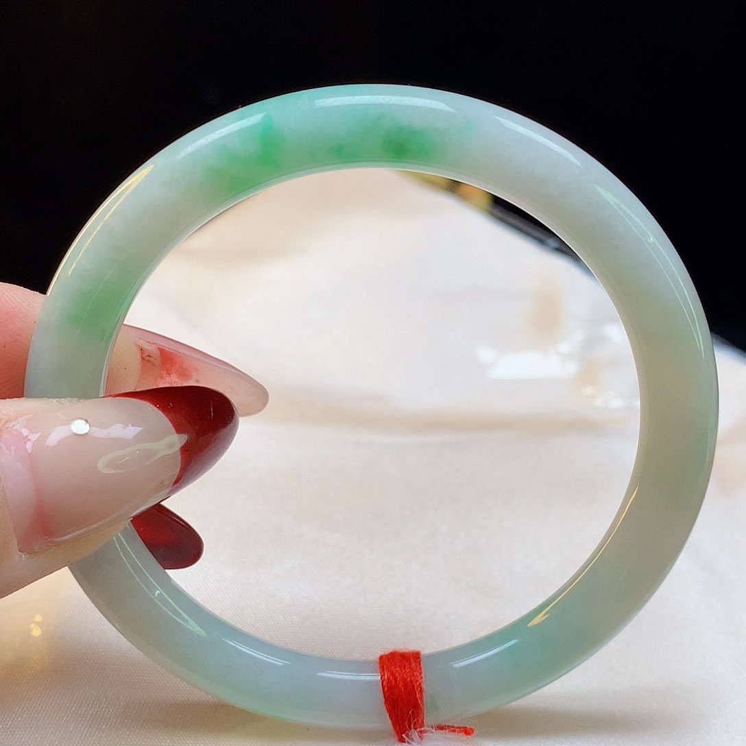 翡翠手镯未镶嵌天然翡翠5138