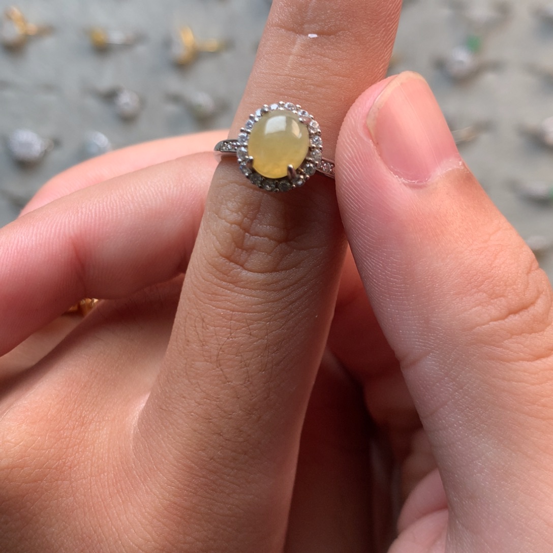 翡翠未镶嵌戒指你是