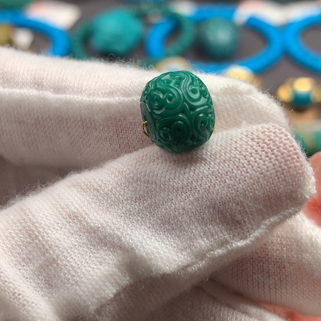 绿松石未镶嵌绿松石10*8mm