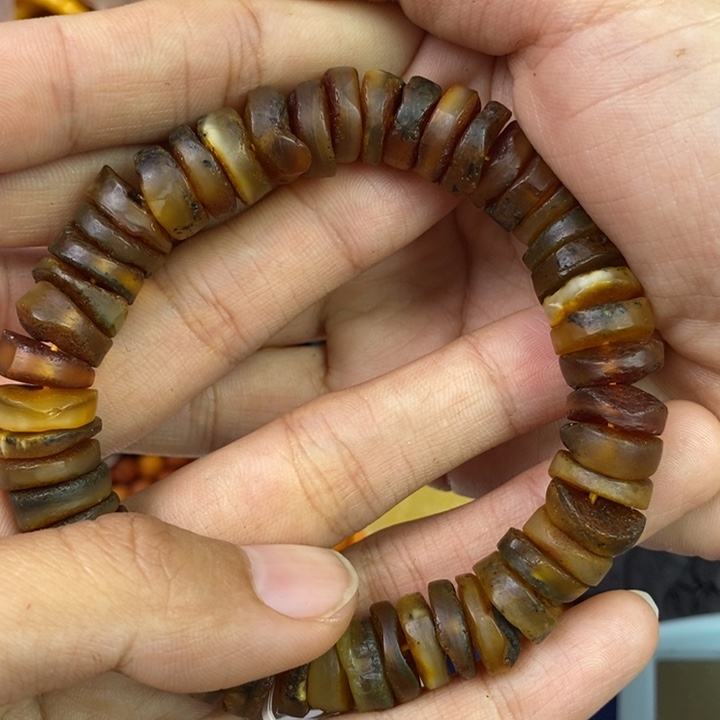 琥珀珠宝奇石未镶嵌