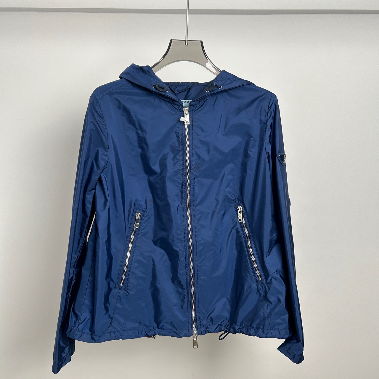 99新 Prada/普拉达 海军蓝三角标冲锋衣外套 38码 GM001786
