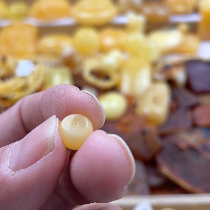 蜜蜡手串未镶嵌高**学吊坠