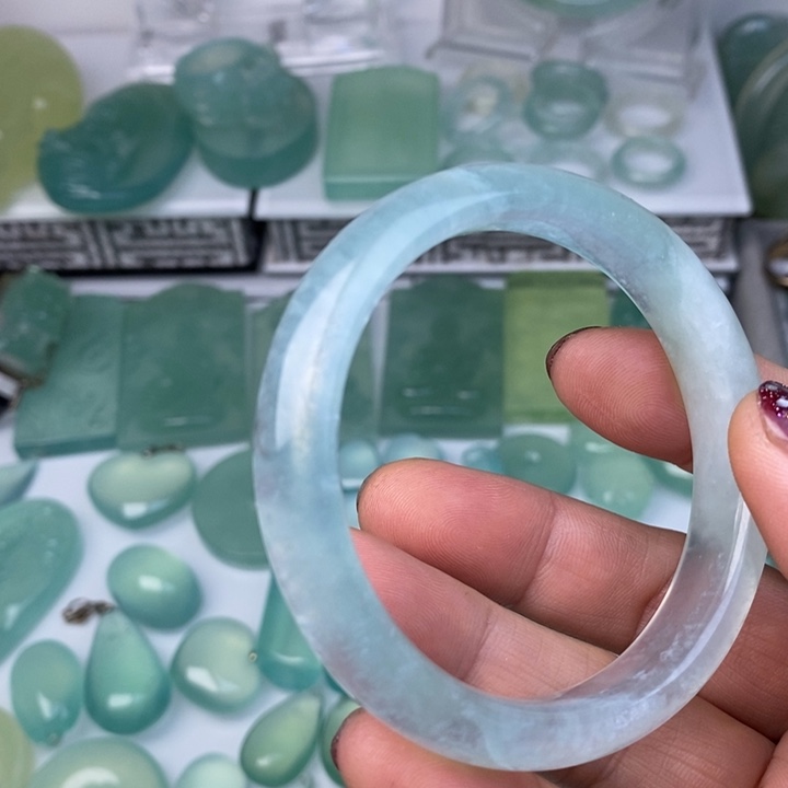 蛇纹石玉玉镯未镶嵌