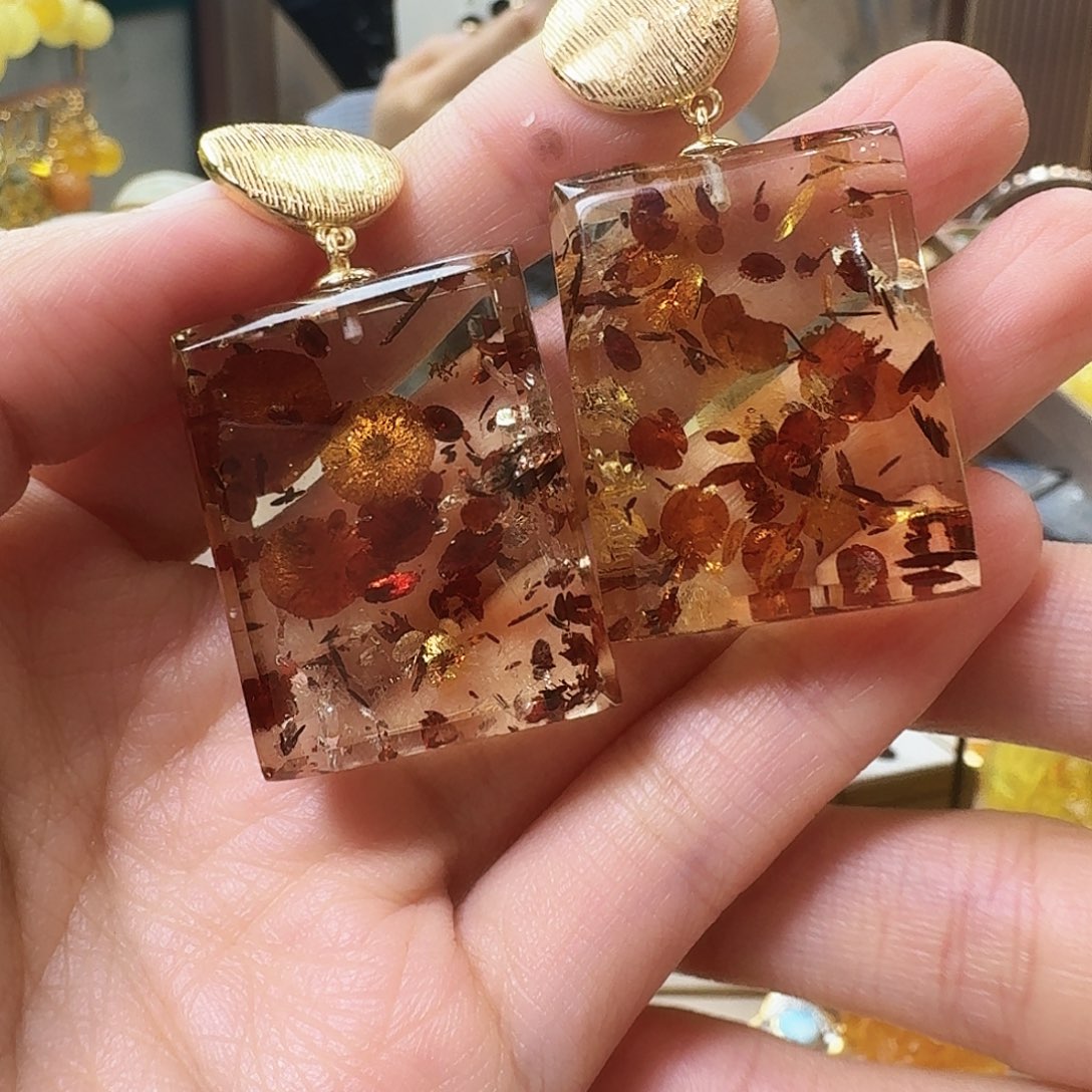 琥珀未镶嵌颈饰耳坠