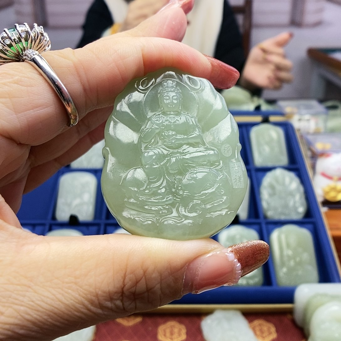 【闪购商品】和田玉颈饰未镶嵌然**妈