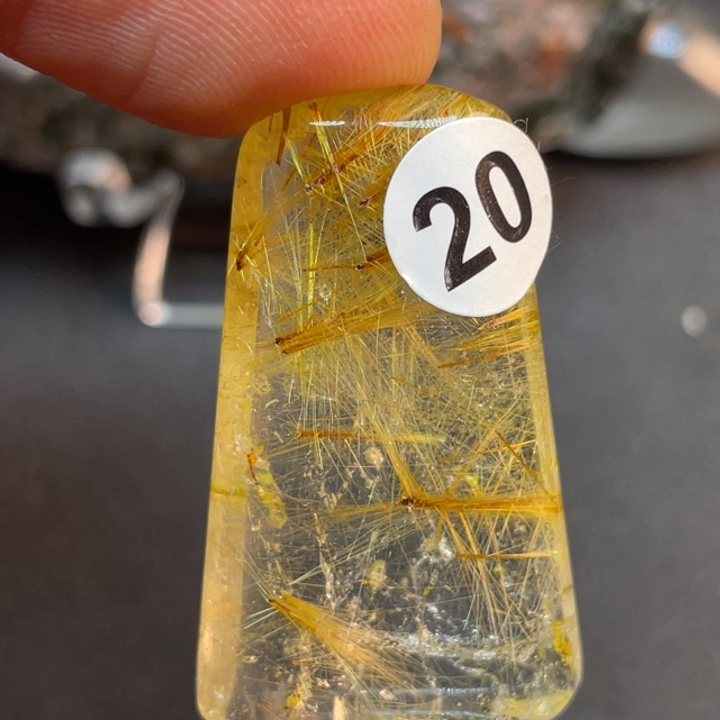 水晶颈饰未镶嵌响*