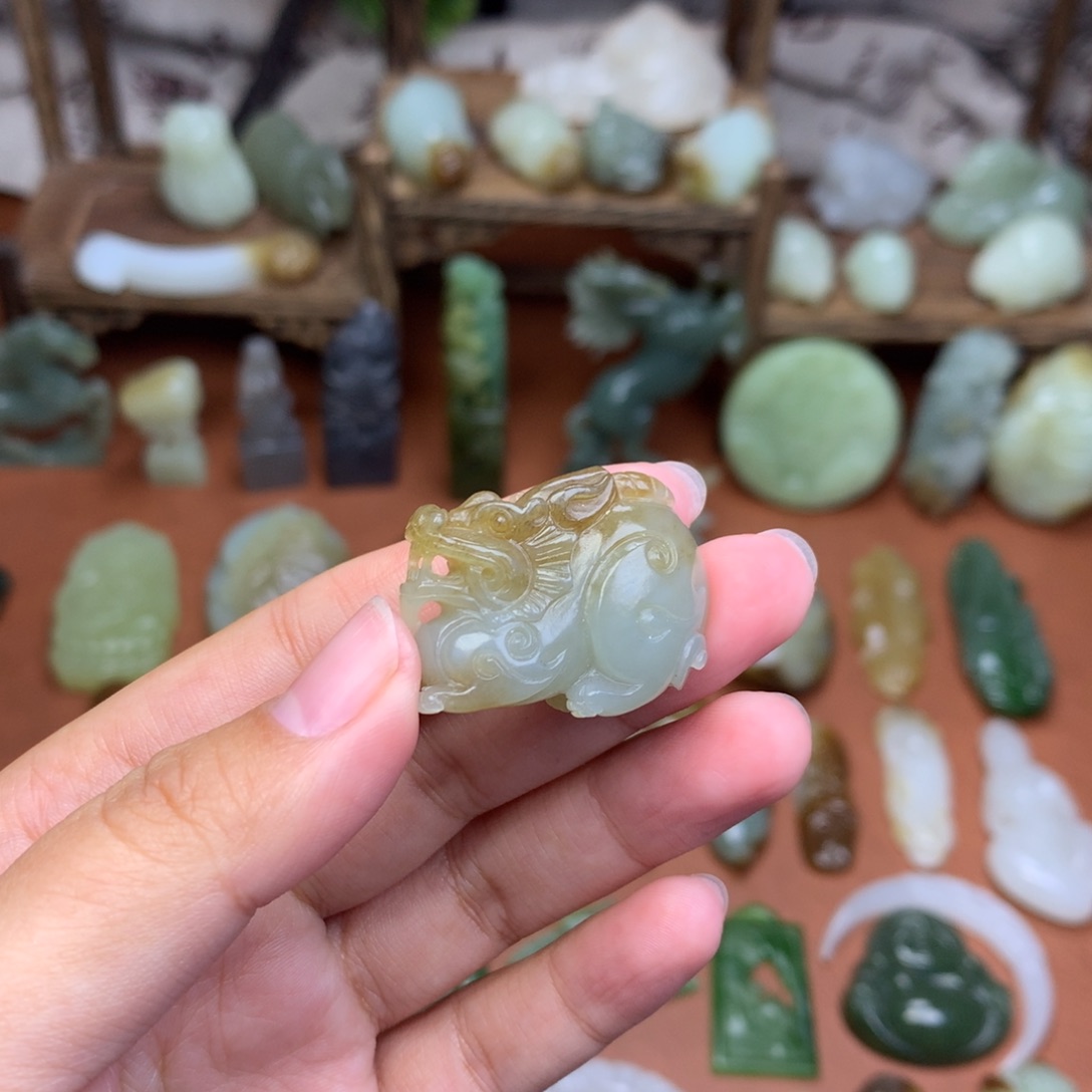 和田玉未镶嵌挂件