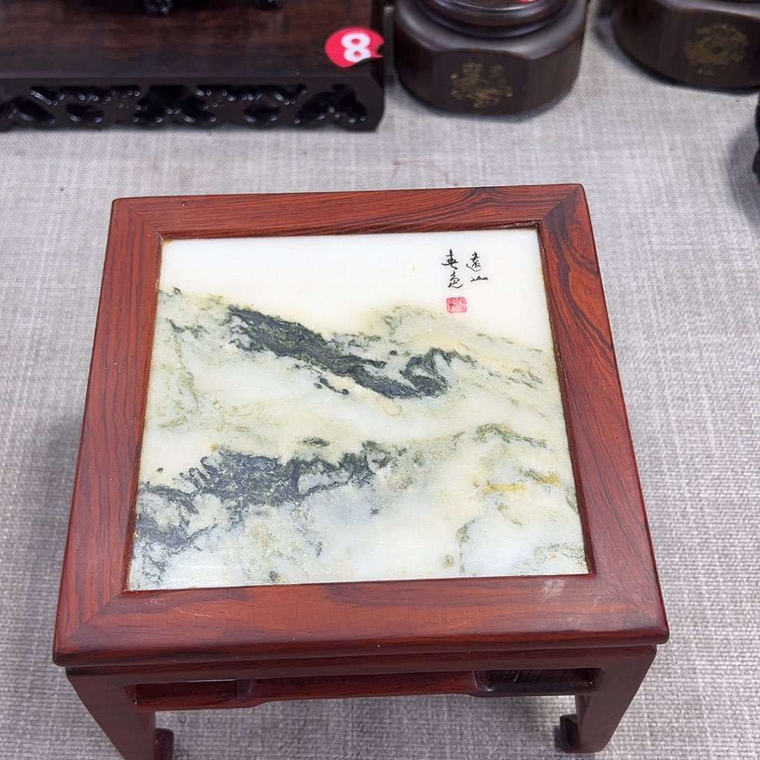 红木底座精雕工艺品