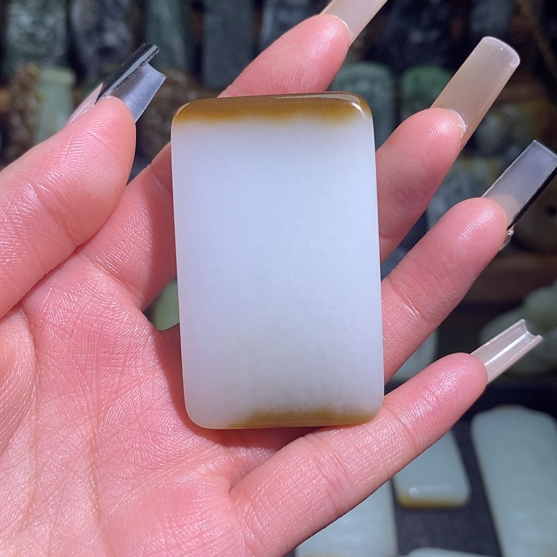 颈饰未镶嵌和田玉顾**伟