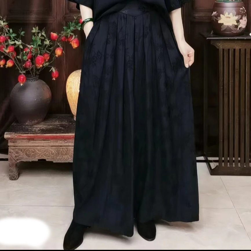锦依缎 .老缎裙裤