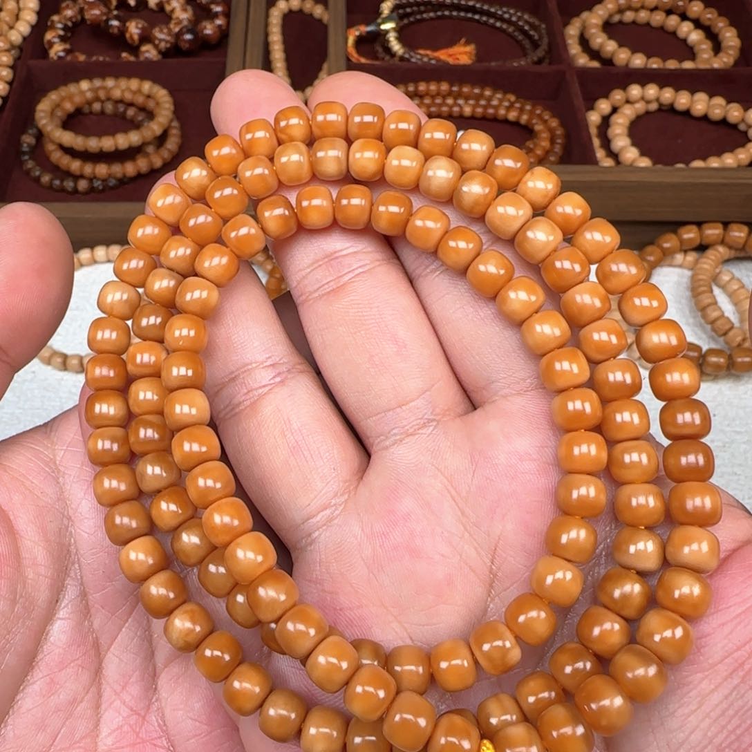 星月菩提手串龙脊 老型108 尺寸8*7 一等货 鸡油黄