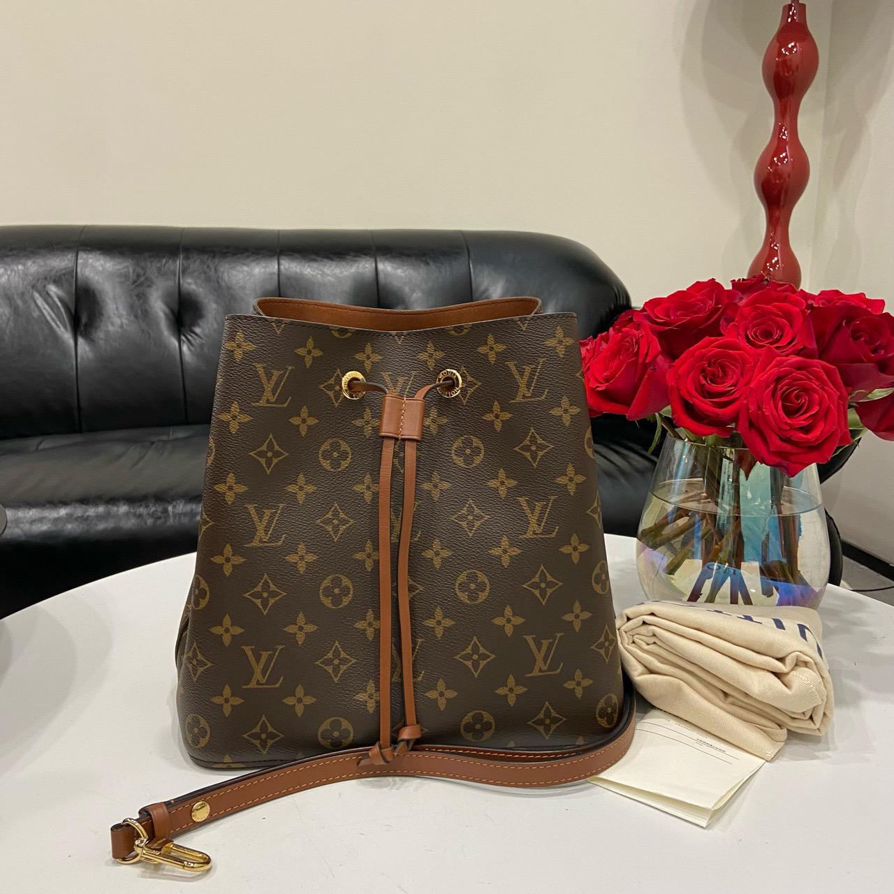 99新 LouisVuitton/路易威登 焦糖水桶抽绳斜挎包/闲置24礼品票