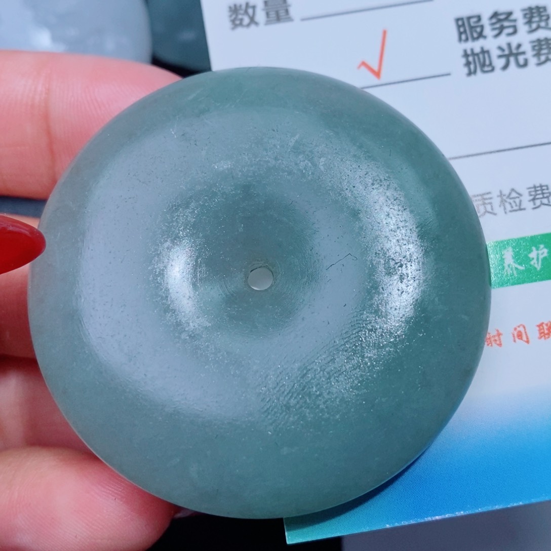 定制翡翠吊坠未镶嵌