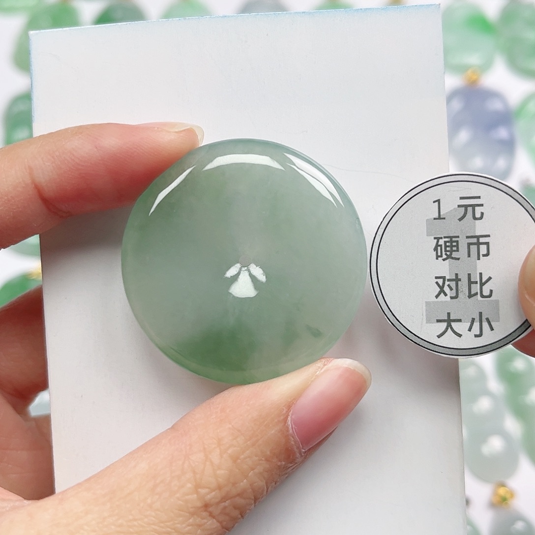 翡翠挂件未镶嵌四会天然翡翠A货