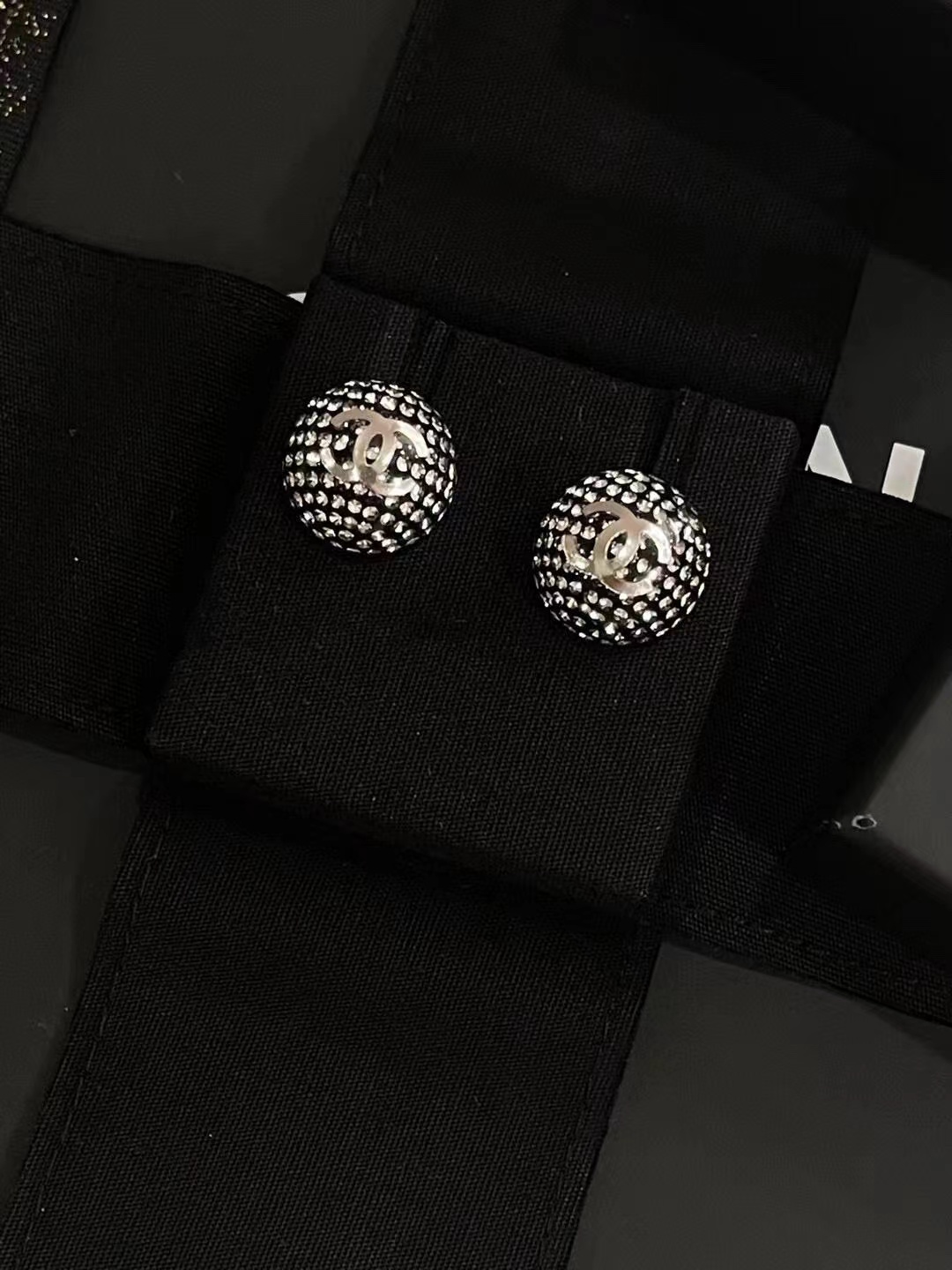 99新 Chanel/香奈儿 银色双c灯球耳钉 21k 12555439