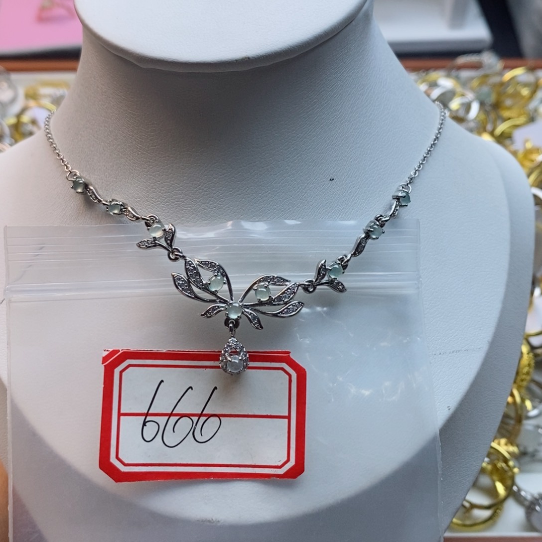 翡翠戒指银S925镶嵌翡翠首饰