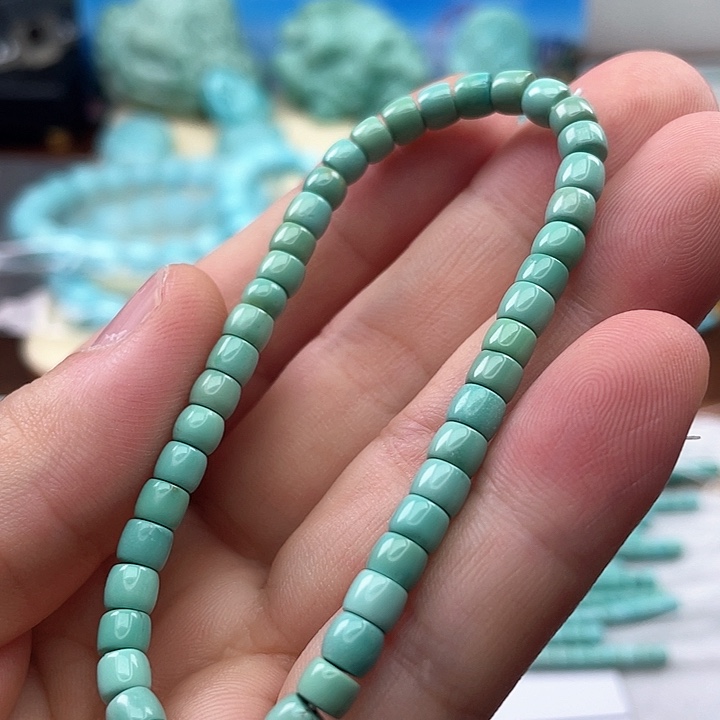 绿松石颈饰未镶嵌