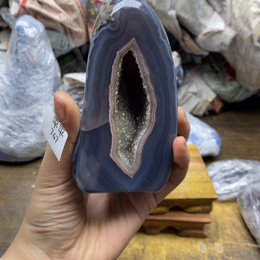 紫晶乌拉圭未镶嵌